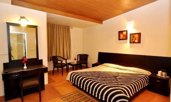 Hotel Suman Paradise Nainital Room photo